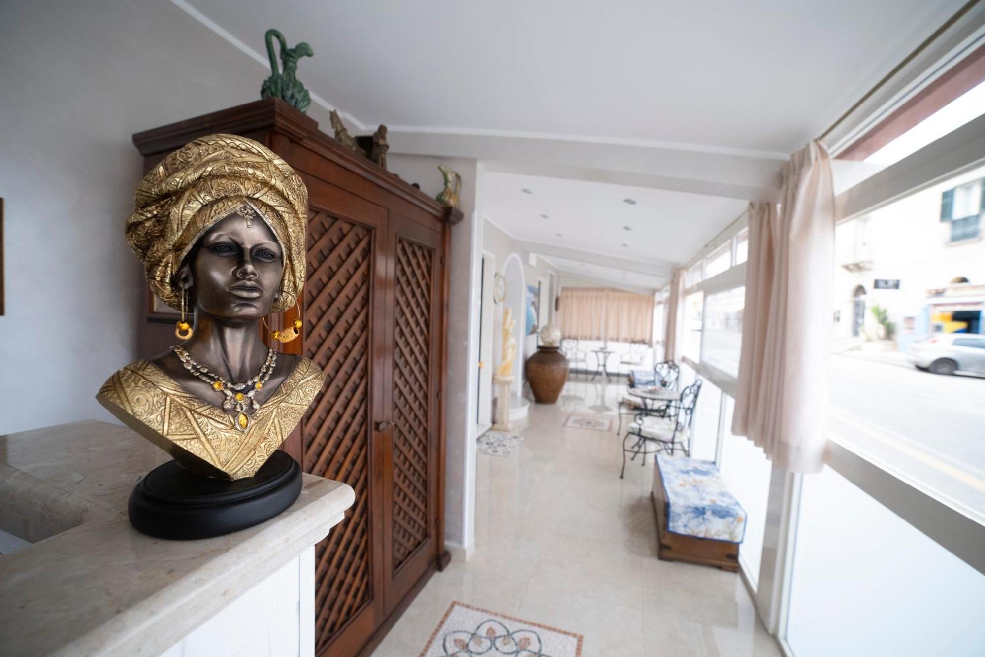La Perla Del Tirreno Bed & Breakfast Tropea Exterior photo